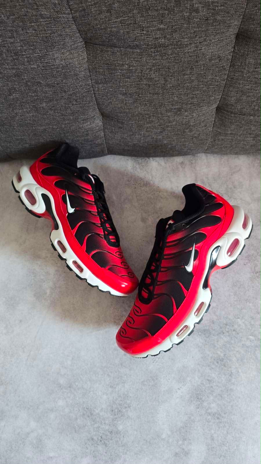 Nike-Air max plus TN, Bloods